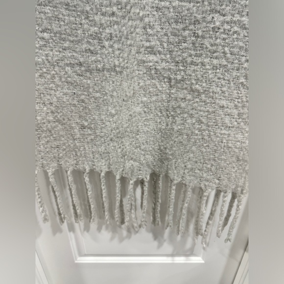 Mer-Sea & Co. Ombré Scarf - Picture 4 of 6